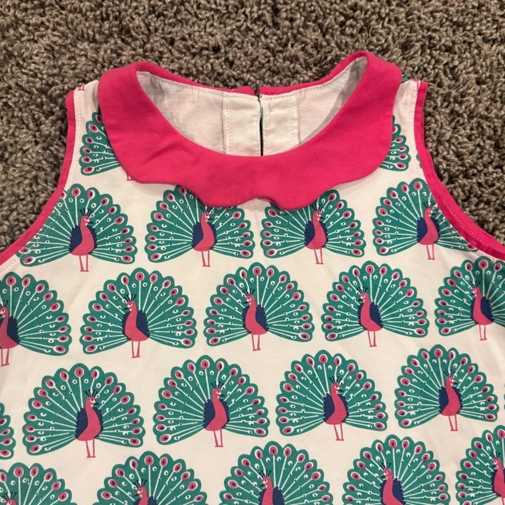 5/$25 Girls Peacock Print Sleeveless Dress with Pink Collar, size 8
